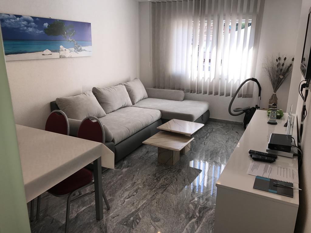 Apartments Zara Екстер'єр фото